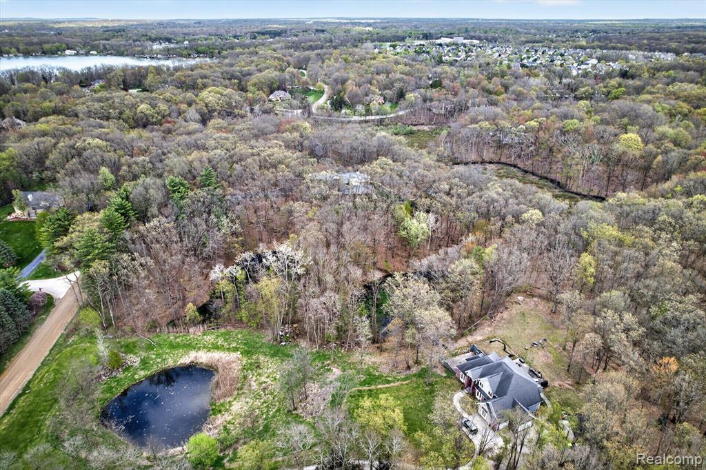 6944 Cooley Lake Road, White Lake, MI 48383 — Photo 8