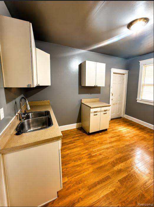 4427 Helen Street, Detroit, MI 48207 — Photo 6
