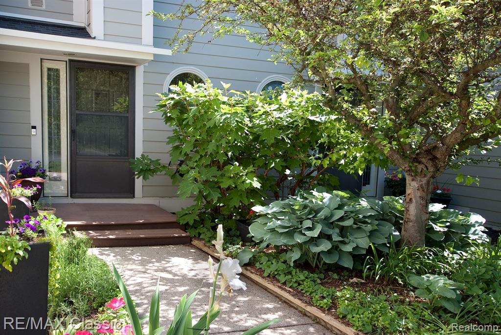 218 Whitlock Street, 10, Saline, MI 48176 — Photo 3