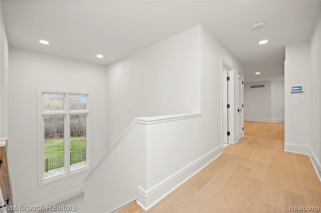 1888 W Tahquamenon Court, Bloomfield Hills, MI 48302 — Photo 56