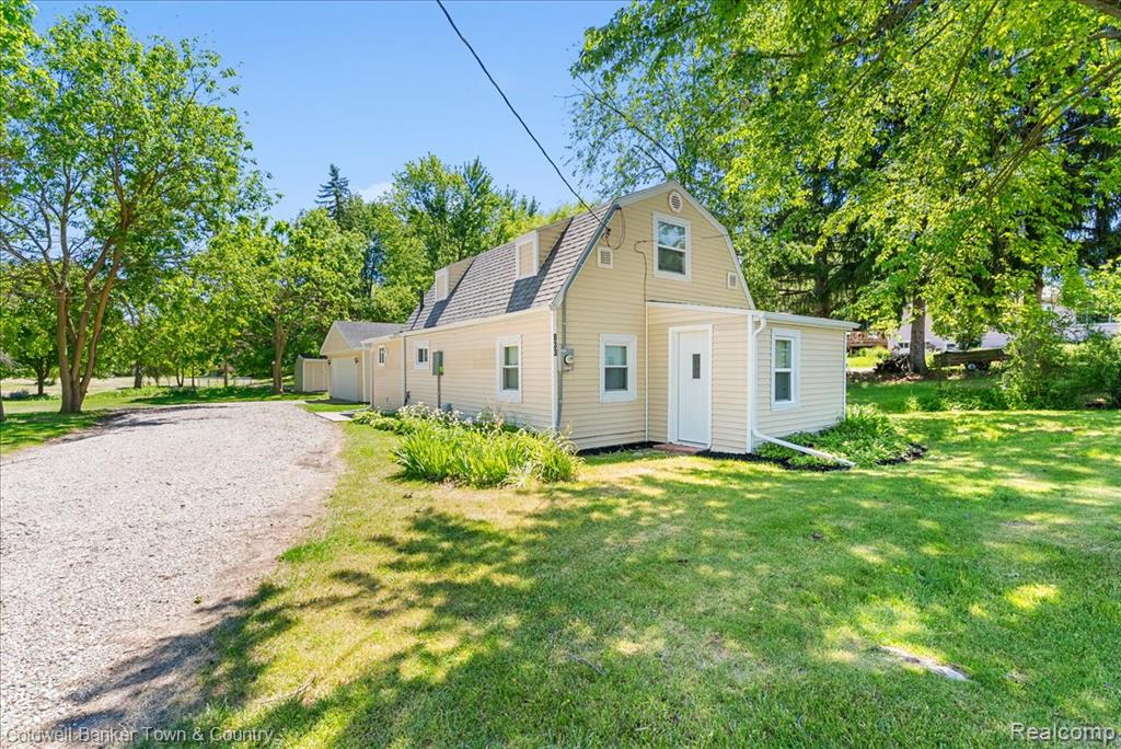 833 Hein Avenue, Lansing, MI 48911 — Photo 5