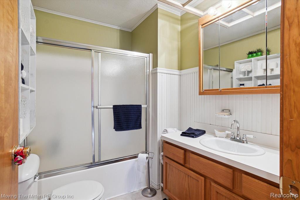 9755 WILDFLOWER, Belleville, MI 48111 — Photo 23