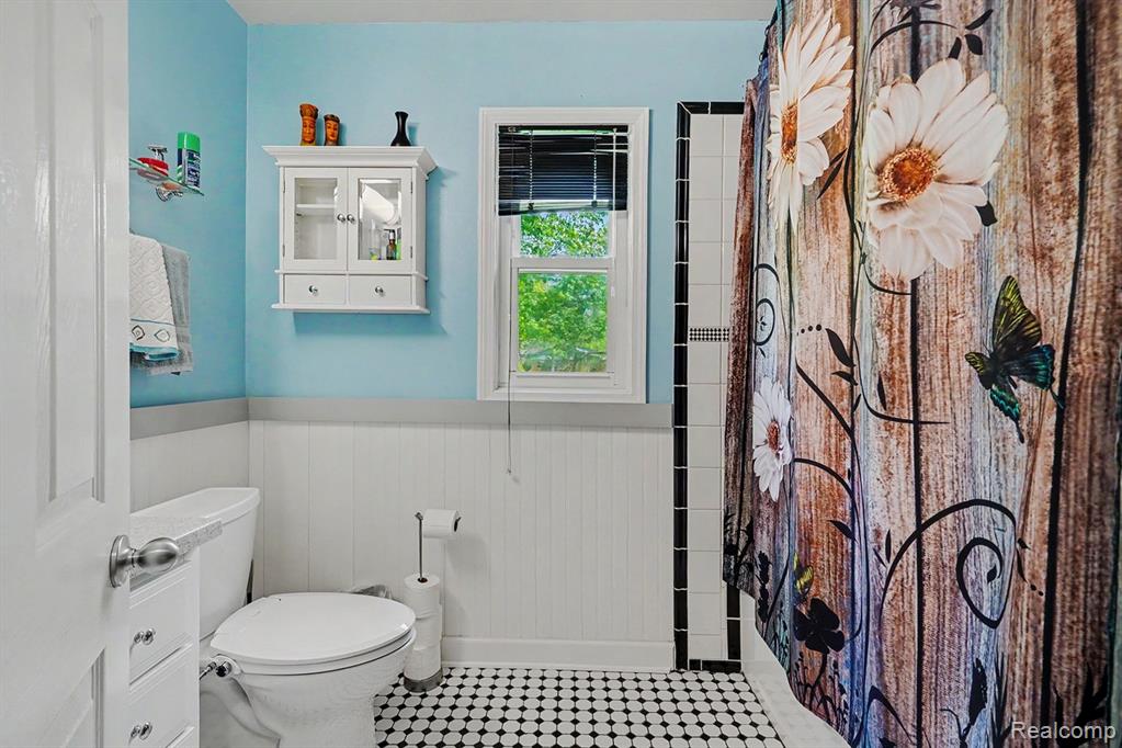 5830 Eldridge Drive, Waterford, MI 48327 — Photo 13