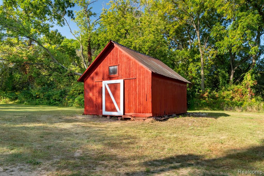 571 N Baldwin Road, Brandon, MI 48371 — Photo 22