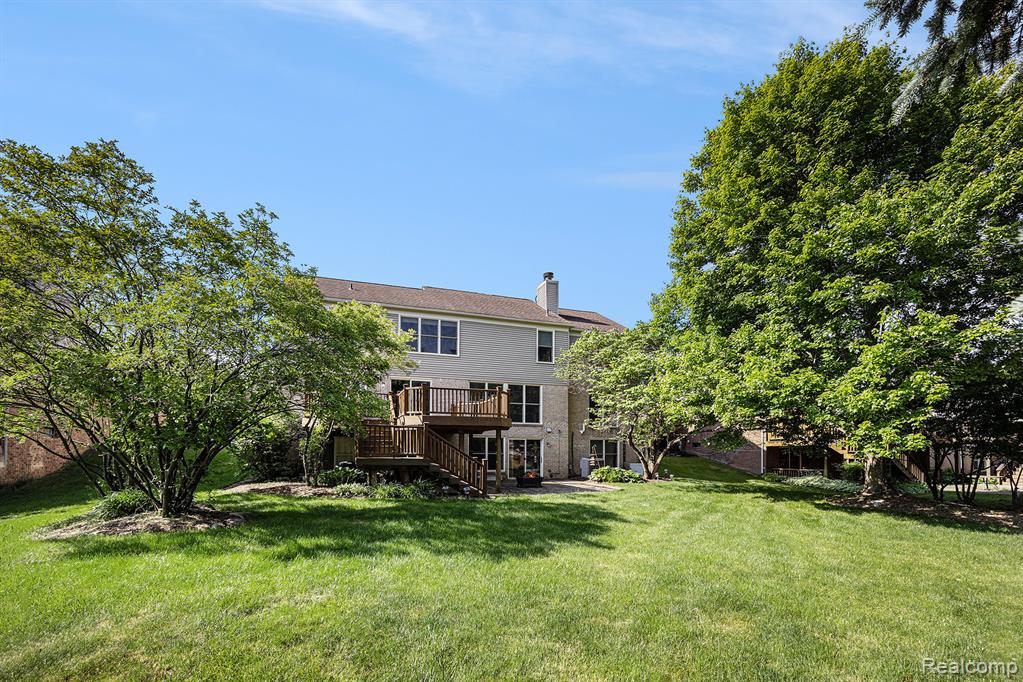 5686 Cherry Lane, West Bloomfield, MI 48324 — Photo 38