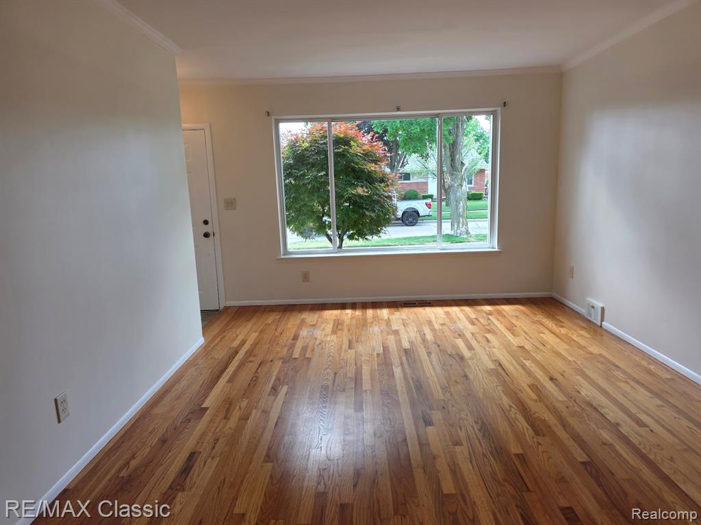 25714 Wexford Avenue, Warren, MI 48091 — Photo 5