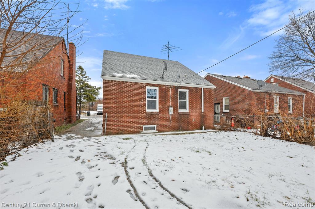 8841 WHITCOMB Street, Detroit, MI 48228 — Photo 19