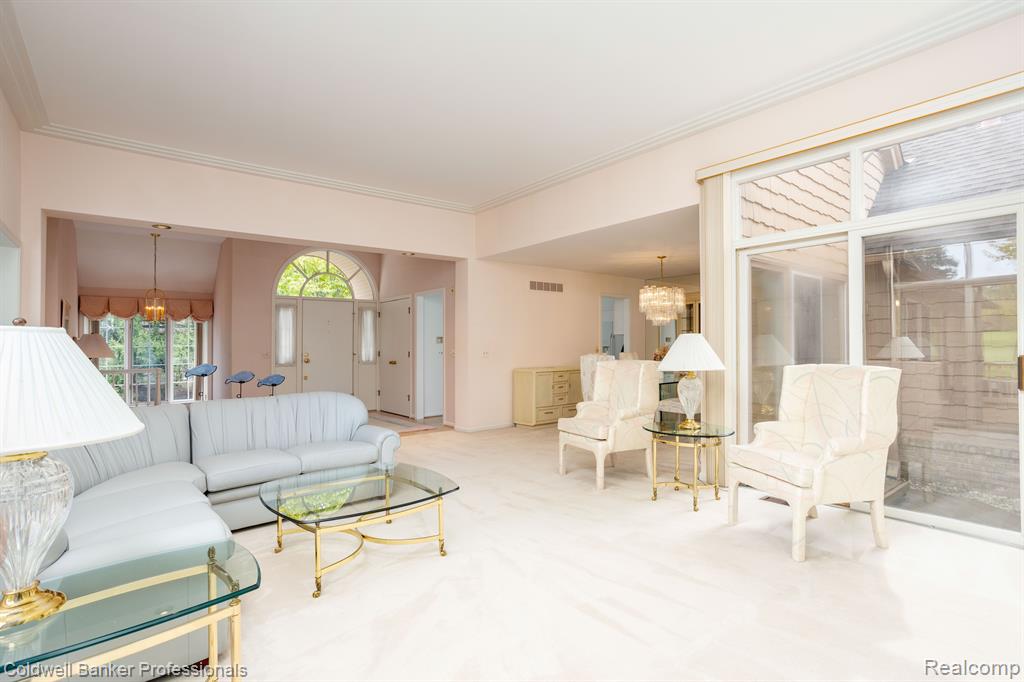 589 CAMBRIDGE Way, 566, Bloomfield Hills, MI 48304 — Photo 16