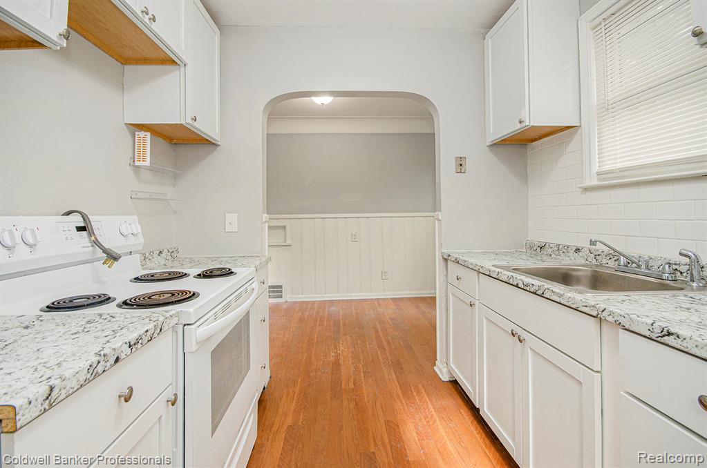 5764 Marseilles Street, Detroit, MI 48224 — Photo 9