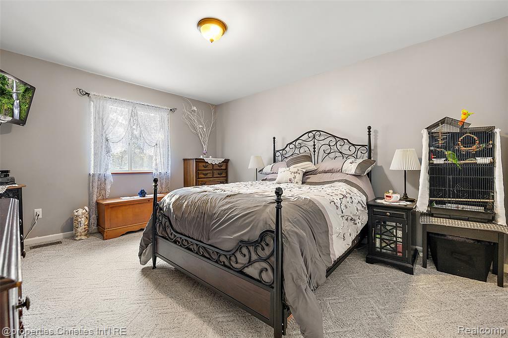 742 Feather Court, South Lyon, MI 48178 — Photo 12
