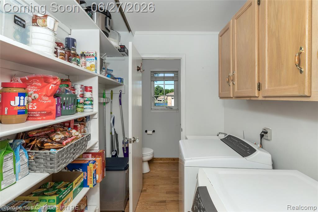 6805 Emerald Shores Drive, Troy, MI 48085 — Photo 17