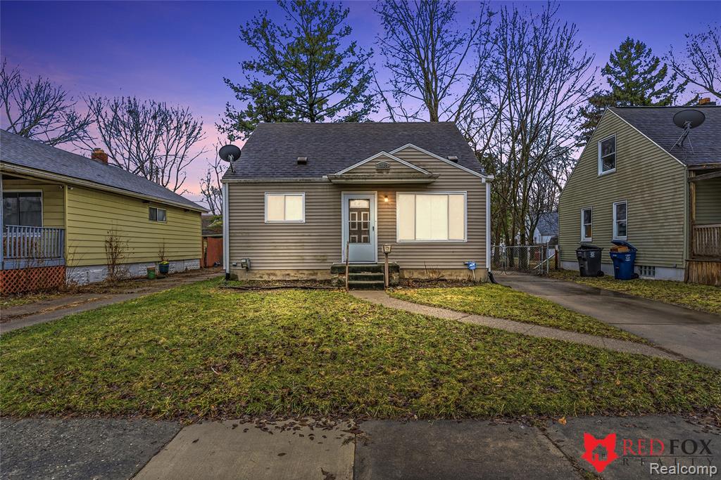 713 Leland Street, Flint, MI 48507 — front exterior