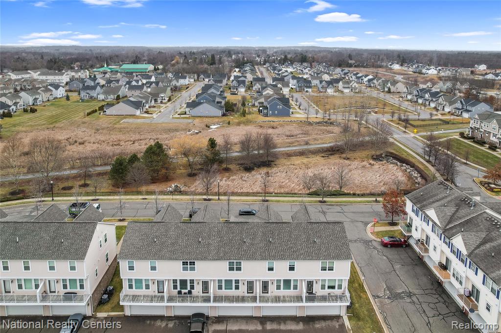 3127 Chambers W, Wixom, MI 48393 — Photo 9