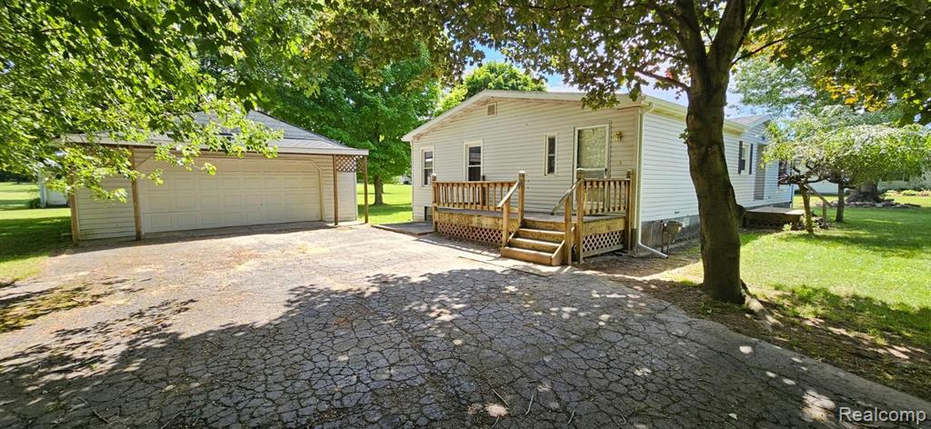 559 W James Street, Lawrence, MI 49064 — Photo 2