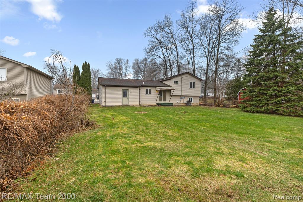 2714 Hallman Avenue, Waterford, MI 48328 — Photo 29