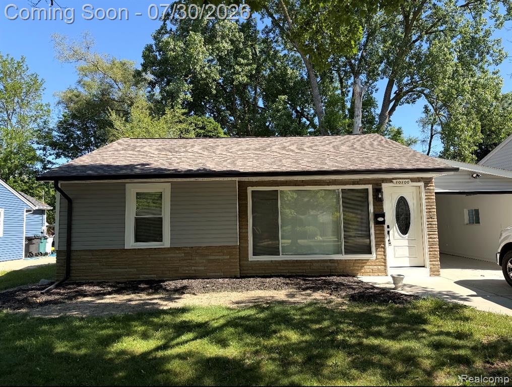 10100 Saratoga Street, Oak Park, MI 48237