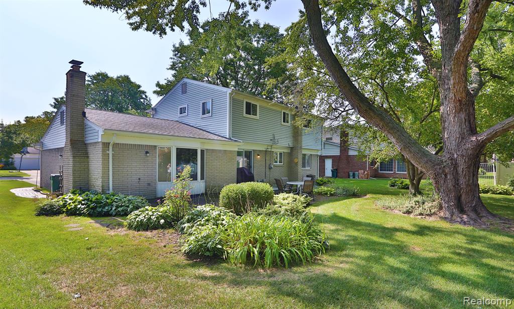 4251 WASHINGTON CRESCENT Drive, Troy, MI 48085 — Photo 25