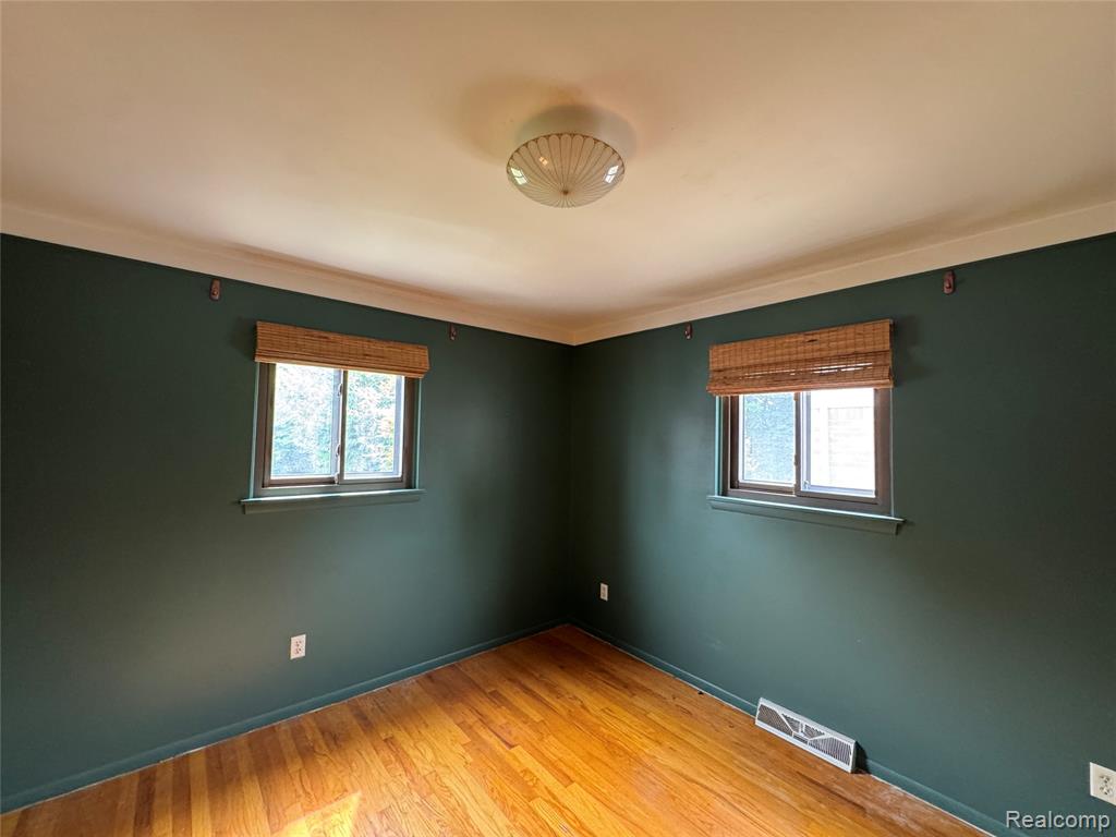 6604 Colonial Street, Dearborn Heights, MI 48127 — Photo 8