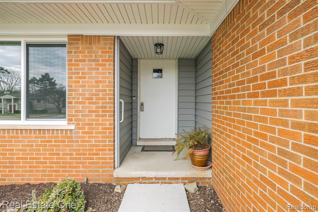 41650 BORCHART Drive, Novi, MI — Photo 3