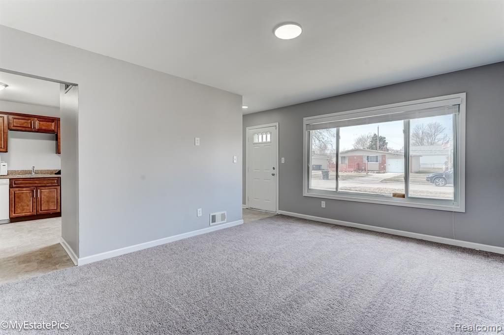 547 S Hawthorne Street, Westland, MI 48186 — Photo 14