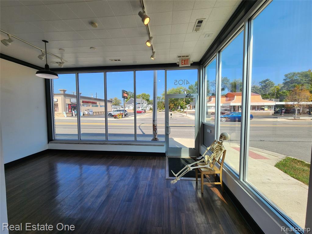 4105 12 Mile Road, Berkley, MI 48072 — Photo 5