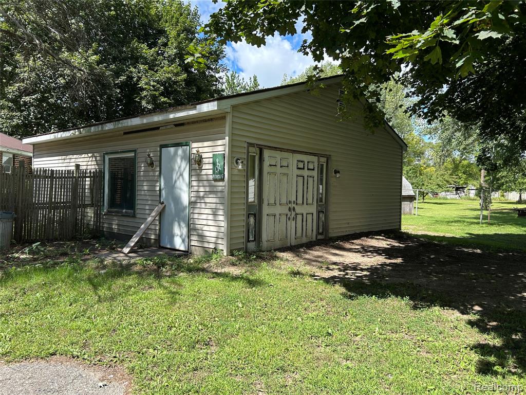 1333 E Caro Road, Caro, MI 48723 — Photo 2