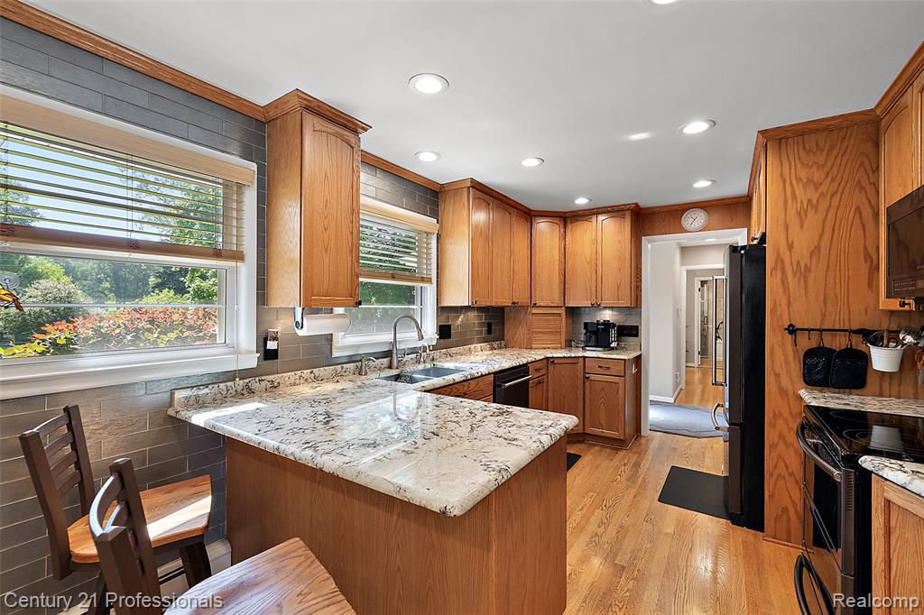 9311 Whipple Shores Drive, Clarkston, MI 48348 — Photo 55