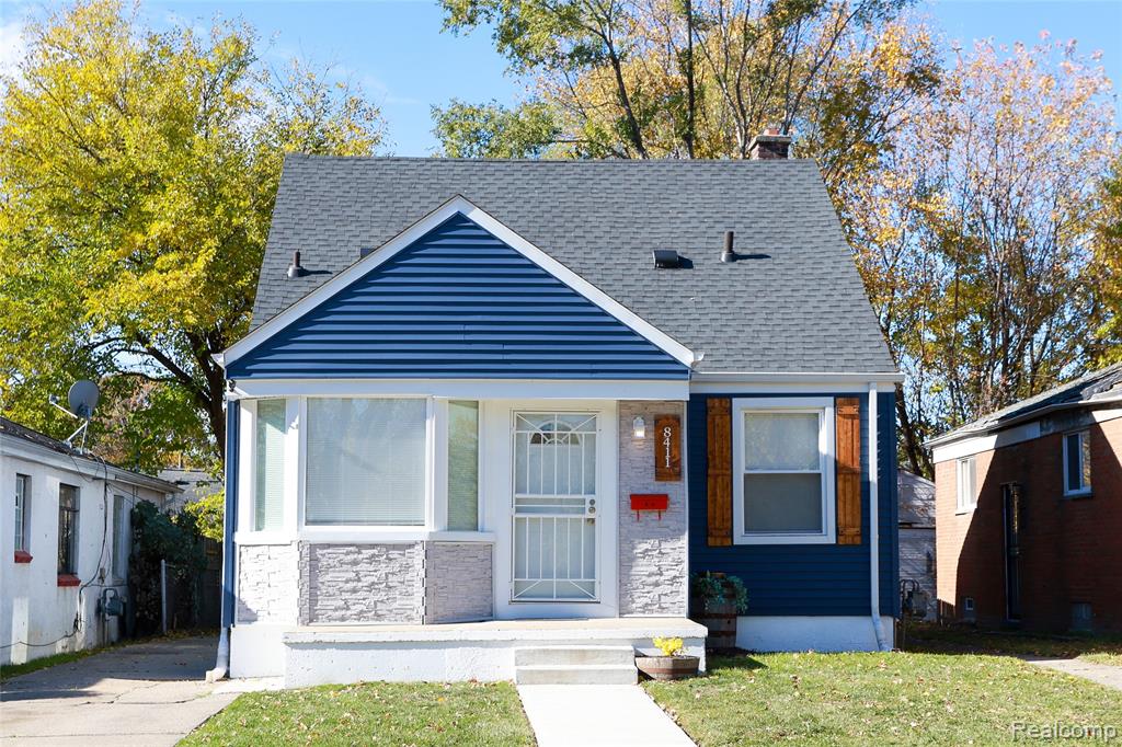 8411 Plainview Avenue, Detroit, MI 48228 — front exterior