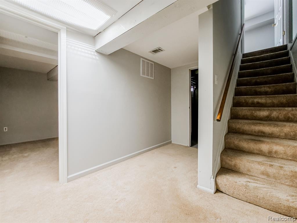 3216 BOLGOS Circle, Ann Arbor, MI 48105 — Photo 18