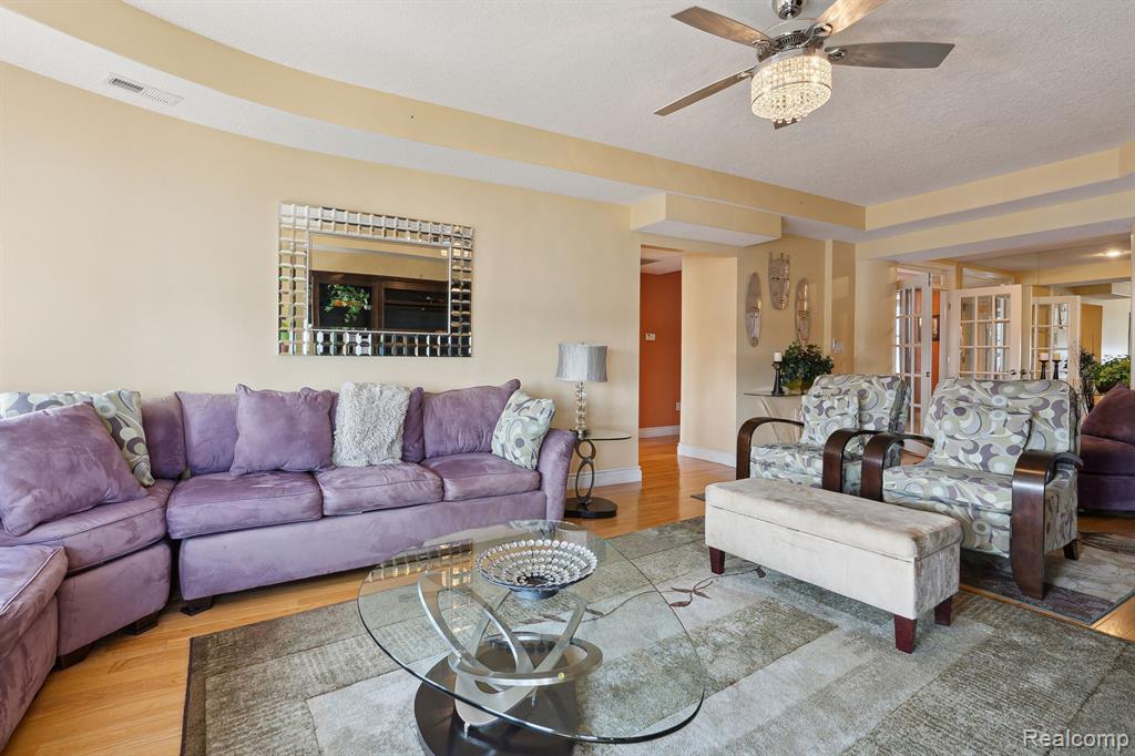 8162 E JEFFERSON Avenue, 7B, Detroit, MI 48214 — Photo 19