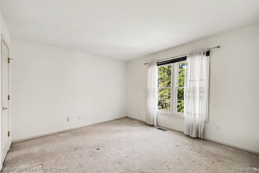 1432 Oakmont Court, Lake Orion, MI 48362 — Photo 18
