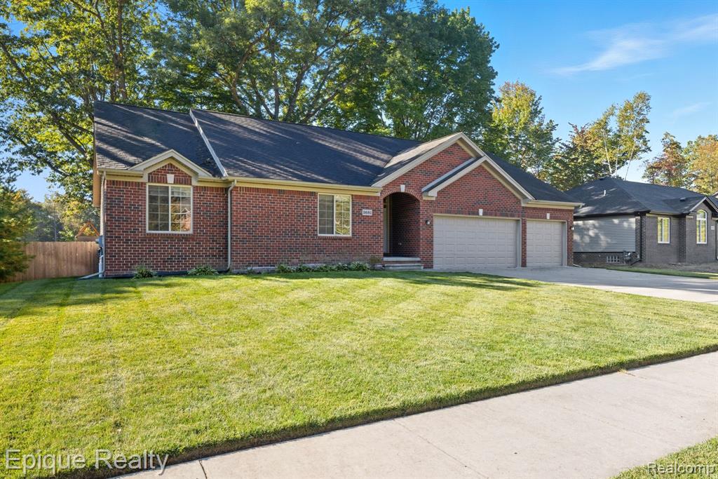 3681 S Athanasia Way S, Fort Gratiot, MI 48059 — Photo 2