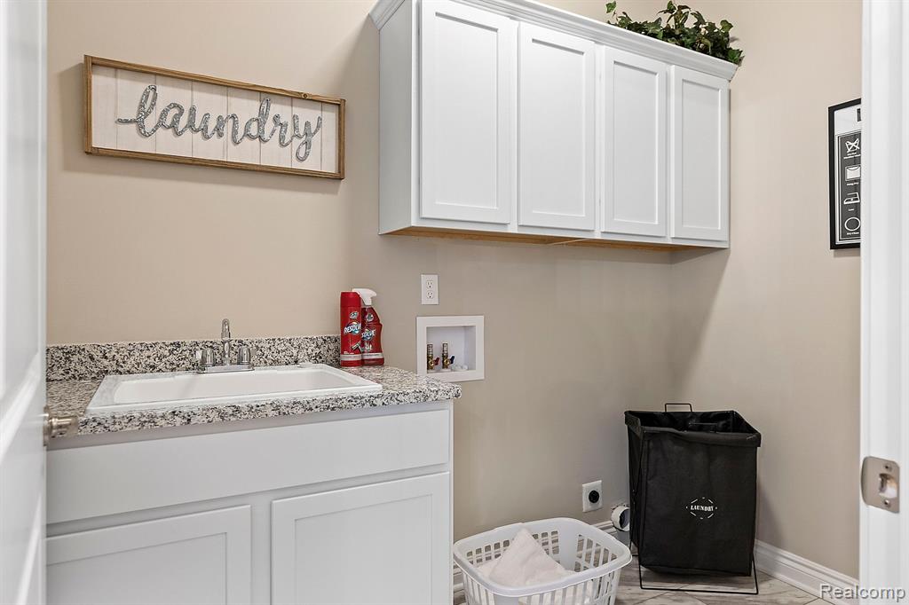 2280 Chase Drive, Howell, MI, 48855