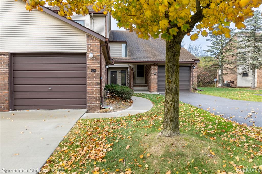 6600 Ridgefield Circle, West Bloomfield, MI — Photo 15