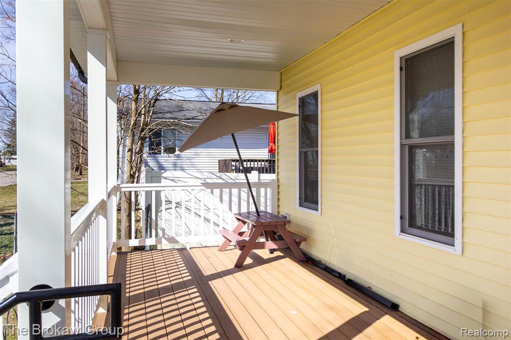 538 S Elm Street, Lapeer, MI 48446 — Photo 3
