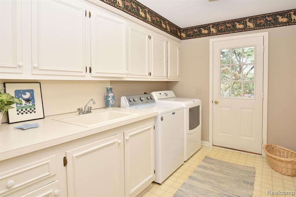 798 EMERSON WAY Court, Bloomfield Hills, MI 48304 — Photo 25