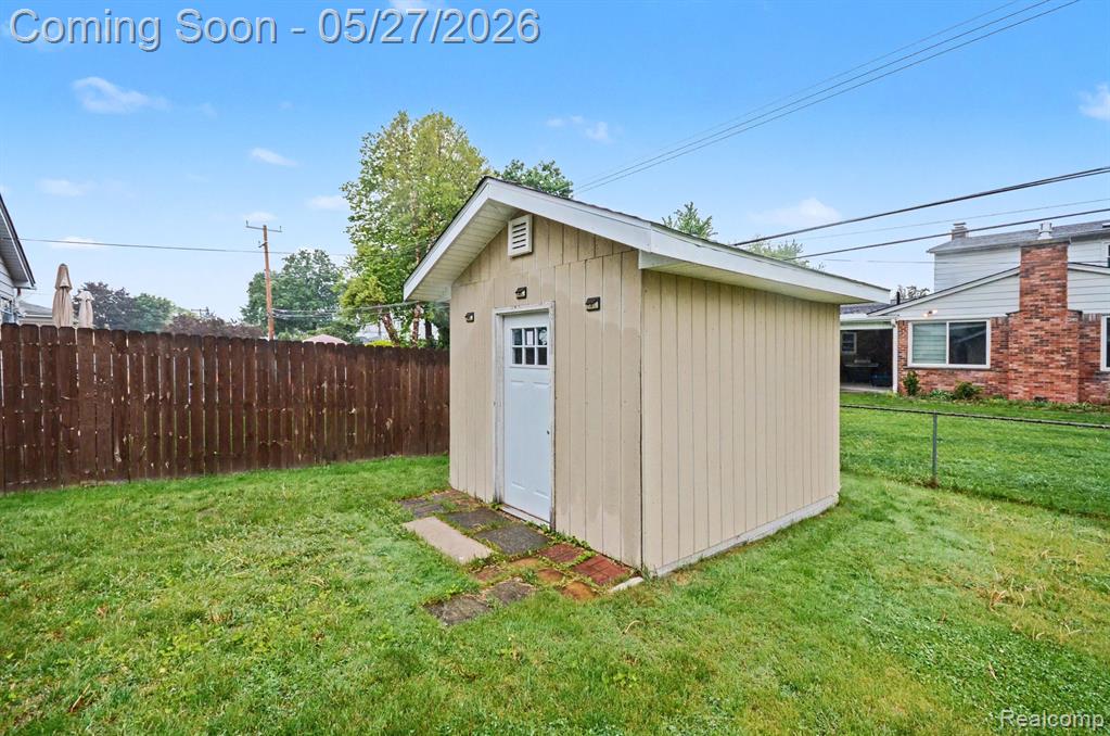 32343 Cambridge Drive, Warren, MI 48093 — Photo 27