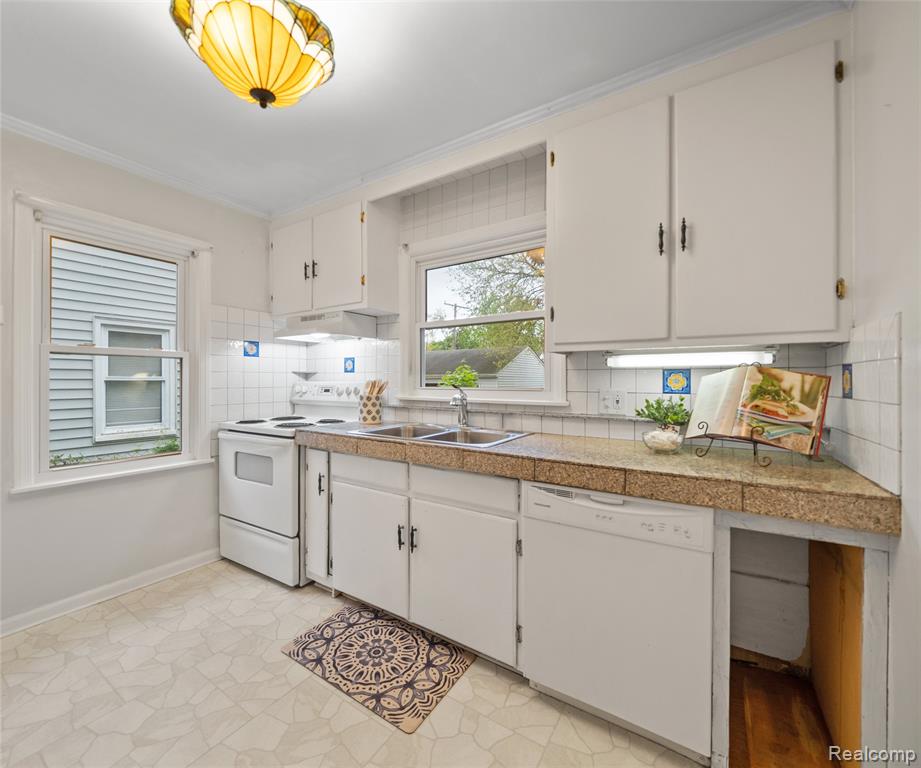 2017 HARDING Avenue, Ypsilanti, MI 48197 — Photo 22
