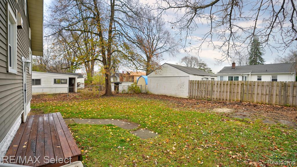 837 Crawford Street, Flint, MI 48507 — Photo 7