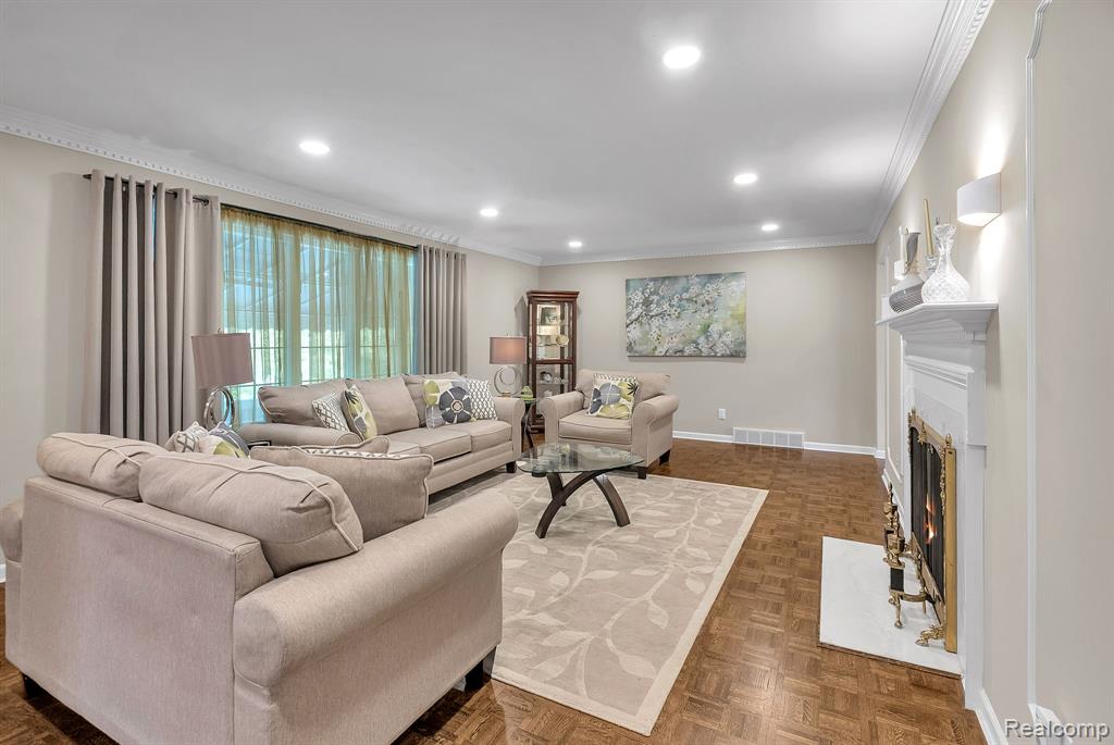 1853 W Bend Drive, Bloomfield, MI 48302 — Photo 16