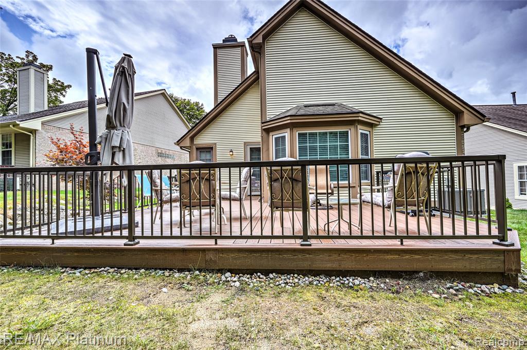 807 Whisperwood Drive, 70, Fenton, MI 48430 — Photo 44