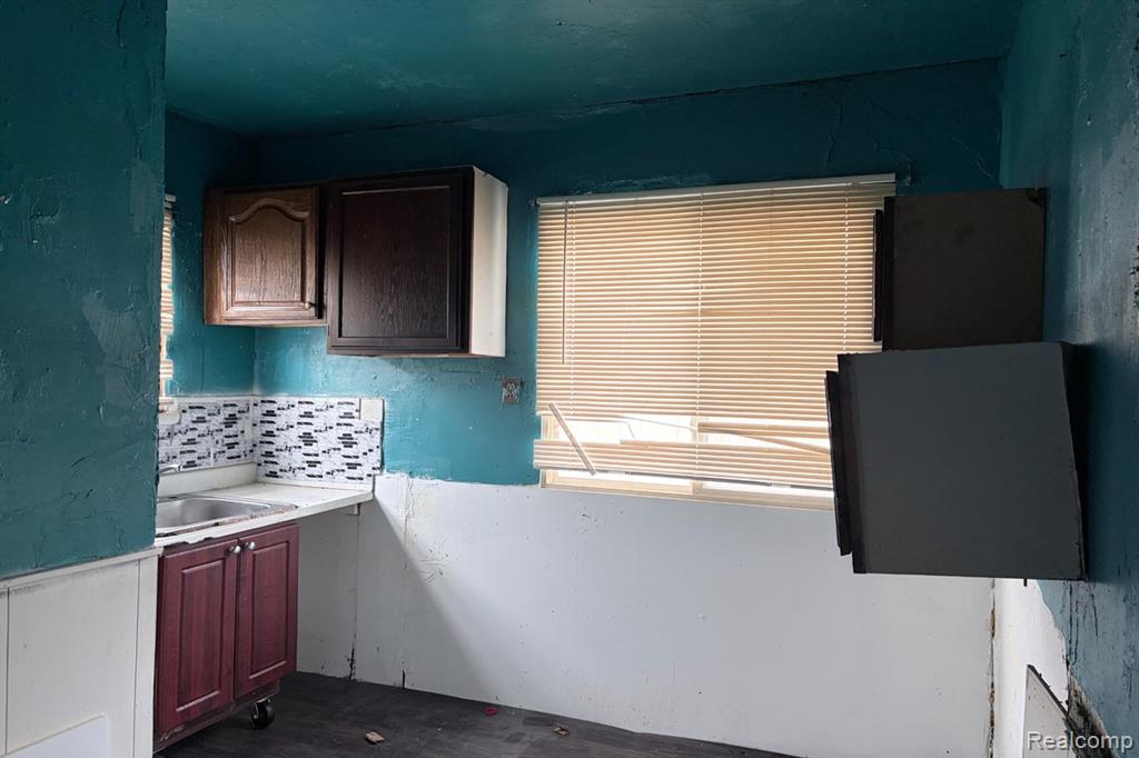 10340 Maplelawn Street, Detroit, MI 48204 — Photo 7