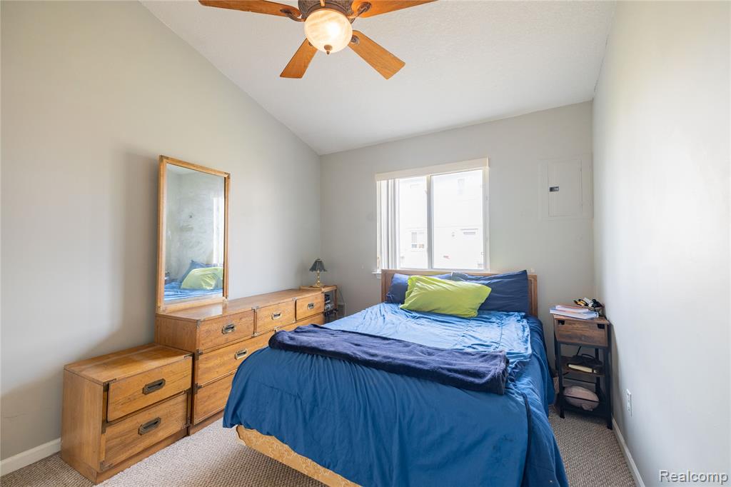 23342 Stiles Court, Trenton, MI 48183 — Photo 16