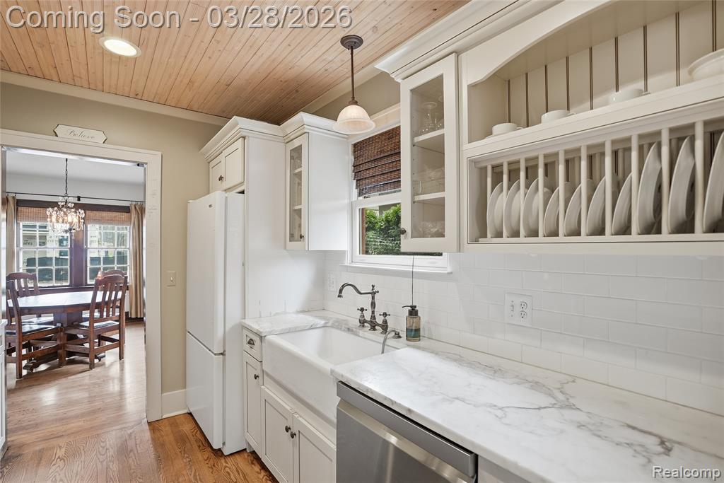 339 Wesley Street, Rochester, MI 48307 — Photo 16