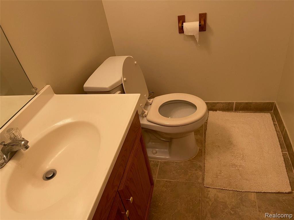 7590 WOODVIEW st Unit #1, Westland, MI — Photo 13