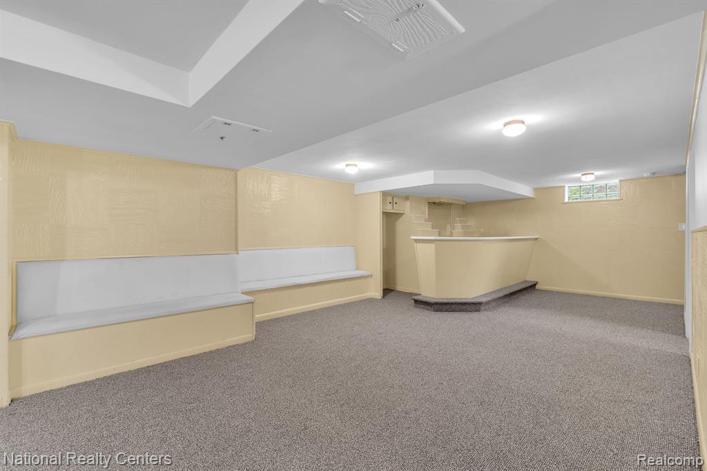 9001 E PERRIN Street, Livonia, MI 48150 — Photo 33