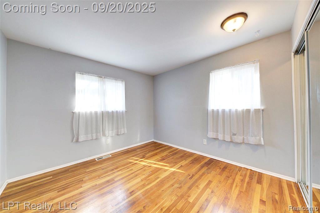 4476 Weddel Street, Dearborn Heights, MI 48125 — Photo 19