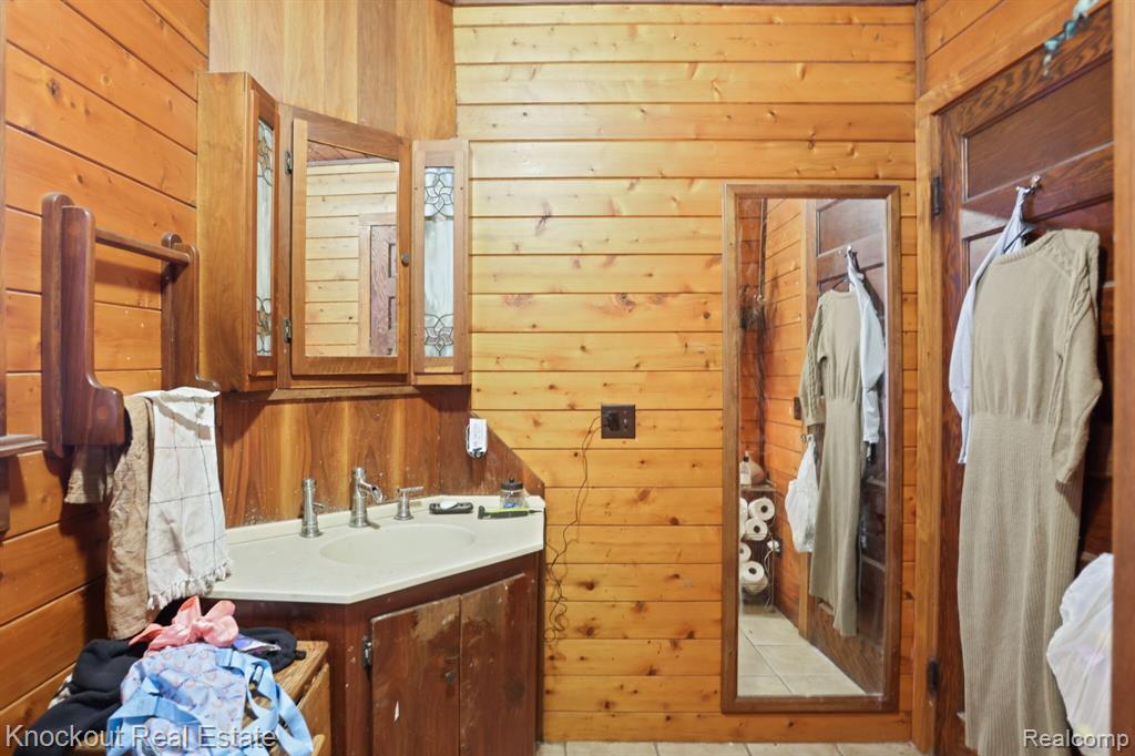 6180 Shattuck Road, Saginaw, MI 48603 — Photo 13