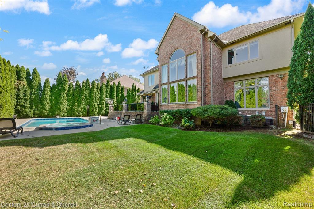 3 CABRI Lane, Dearborn Heights, MI 48127 — Photo 43