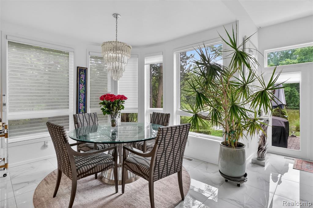 4845 Bryn Mawr Drive, Bloomfield Hills, MI 48301 — Photo 17